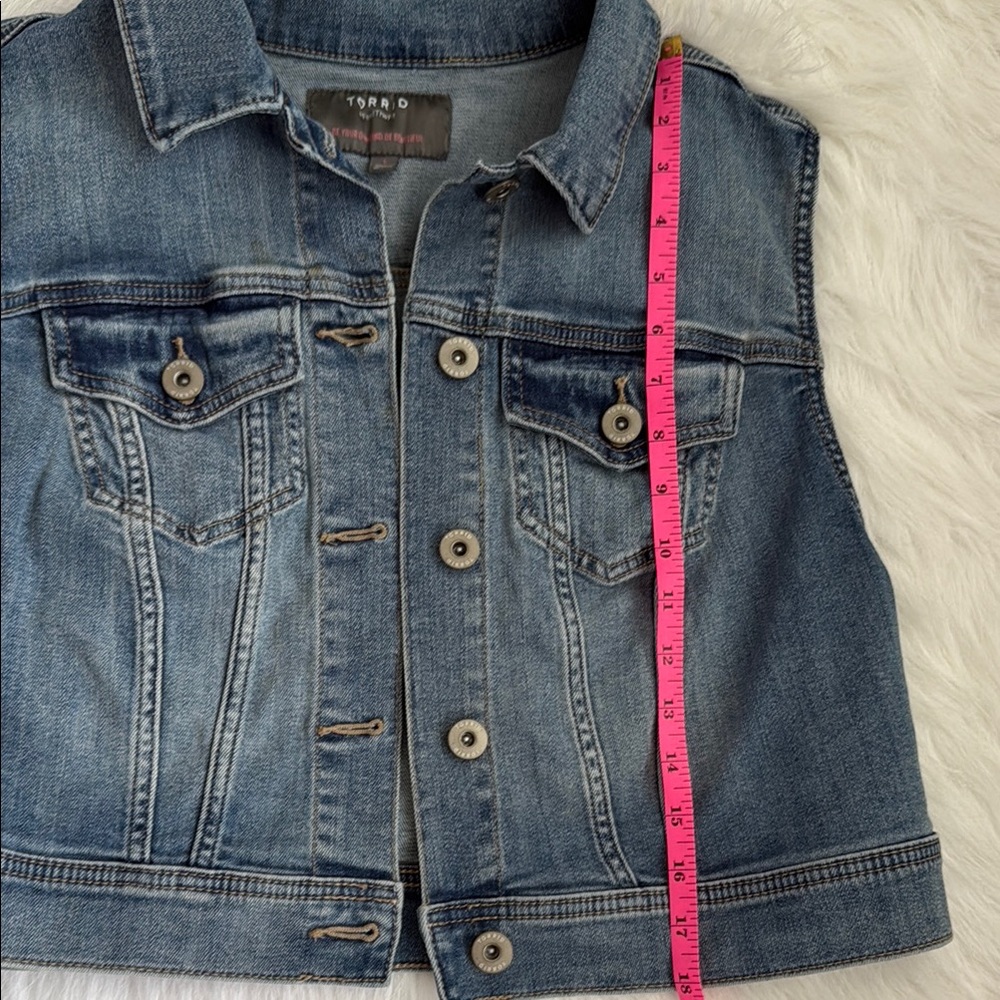 Torrid Blue Denim Vest Cropped Sleeveless - Picture 10 of 10